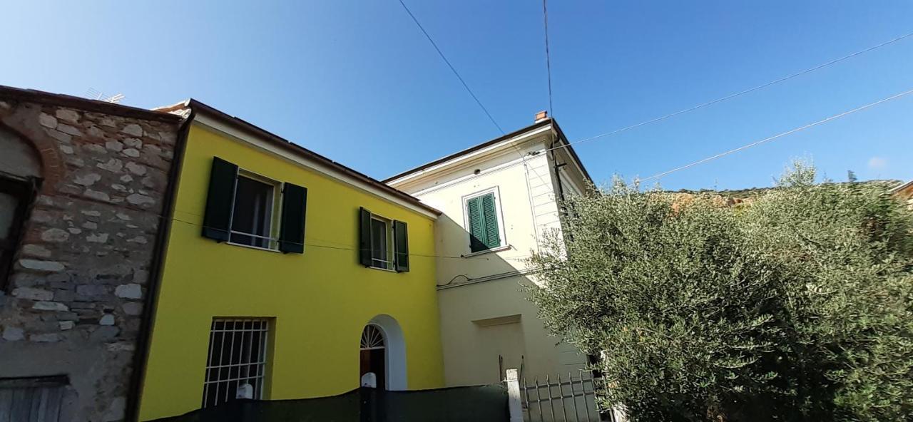 La Casa Gialla Del Ristoro Agricolo Vecchiano Eksteriør bilde